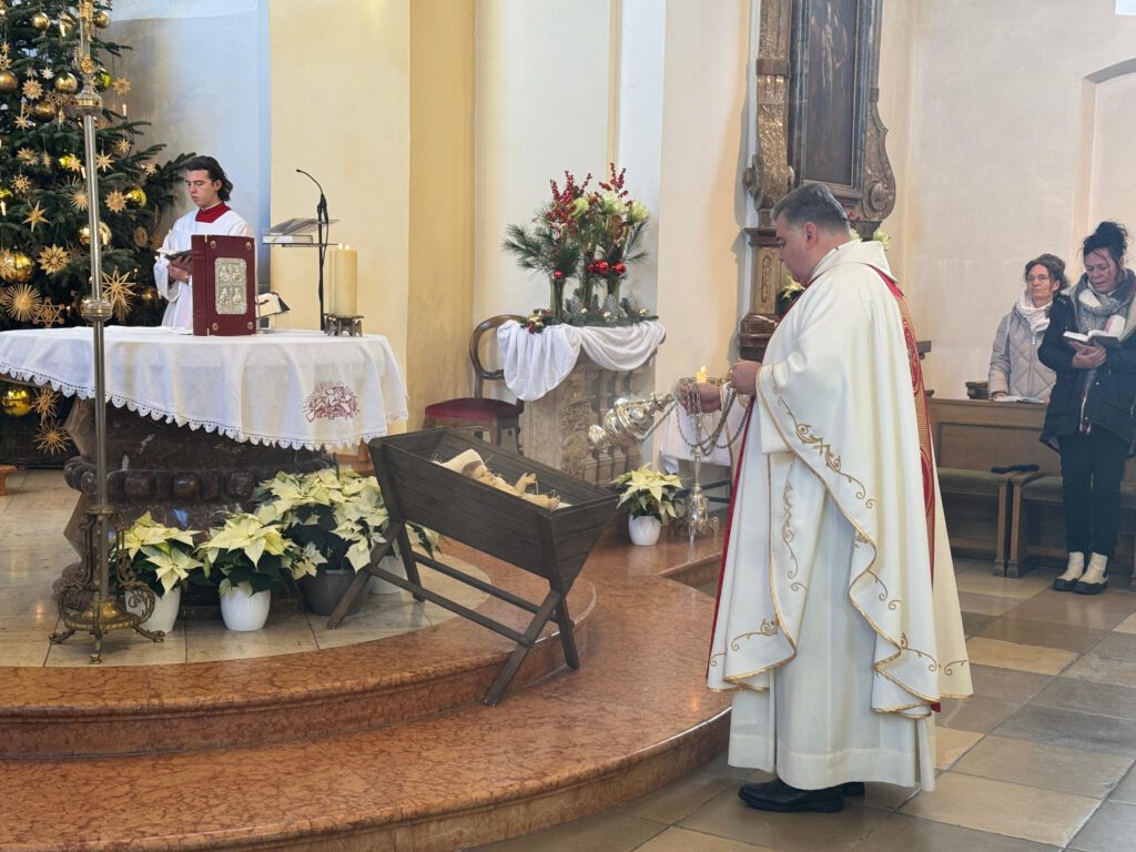 PHOTO-2025-12-26-16-45-00 7